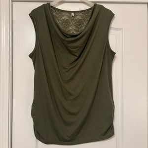 Zeagoo green top front ruffles on bust back has lace
